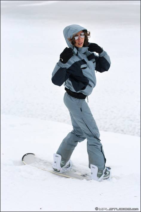 Сноубордистка  (фото 18+)