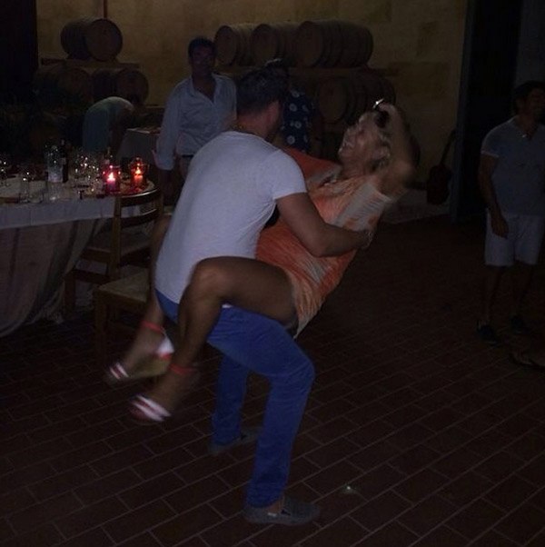 Жена Прохора Шаляпина устроила пошлые танцы