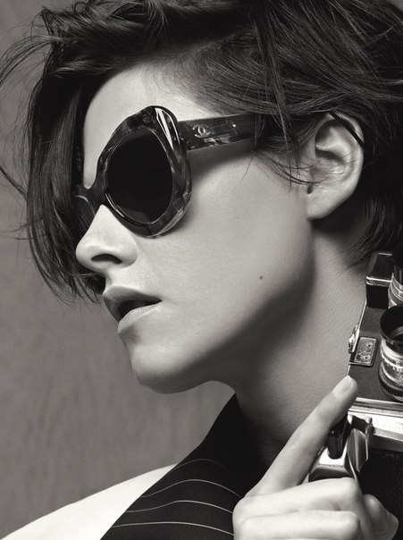 Кристен Стюарт в рекламе очков от Chanel