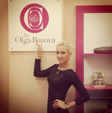 Ольга Бузова отпраздновала день рождения магазина