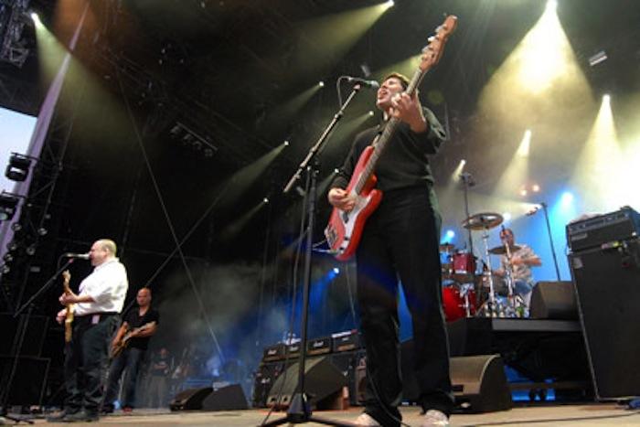 Pixies поедут в мировое турне с новой басисткой