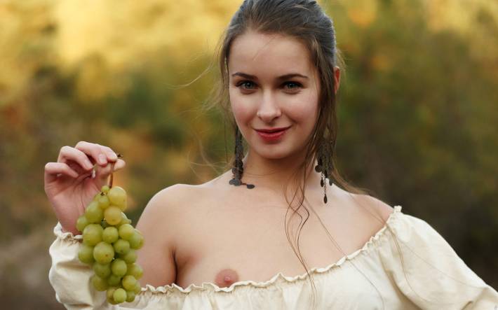 сися, виноград, рубашка