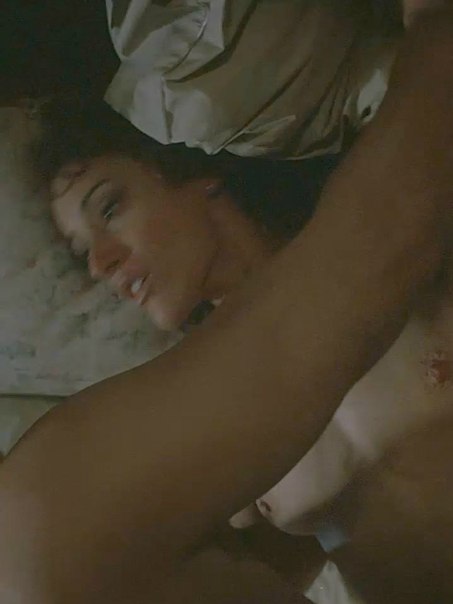 Дженнифер Билз Голая - Jennifer Beals Nude.
