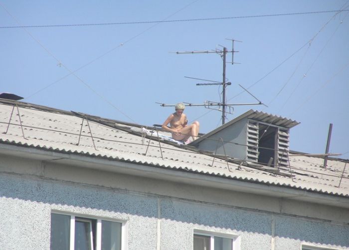 Принимаем солнечные ванны на крыше
