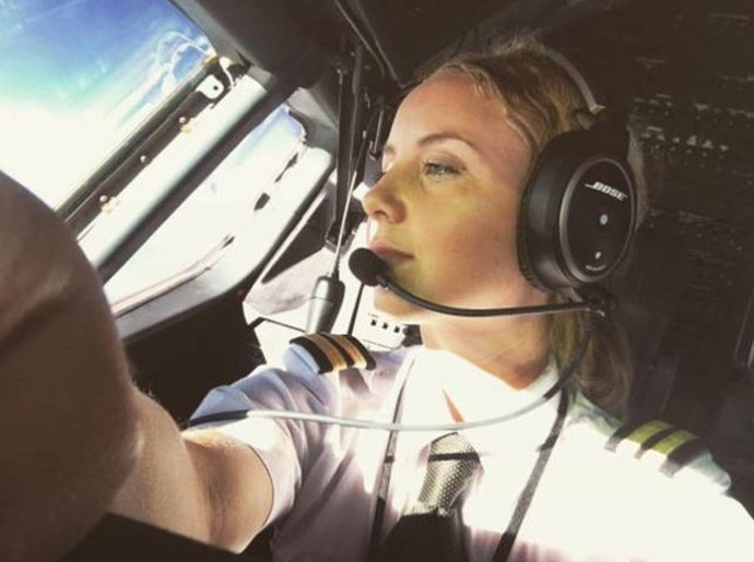 Фото: Очаровательные девушки-пилоты из Швеции