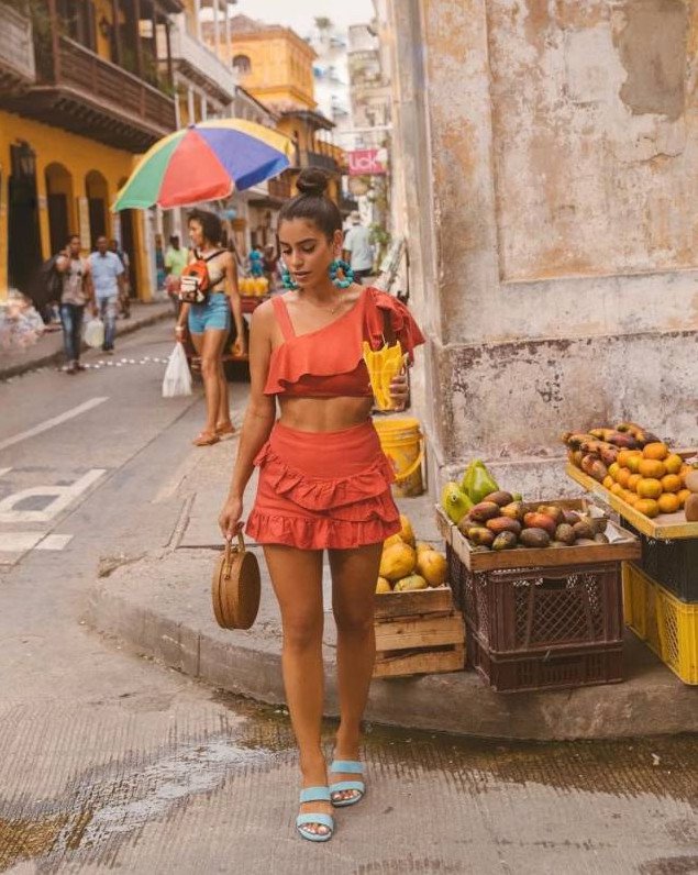 Кубинские шикарные женщины на улицах на фото