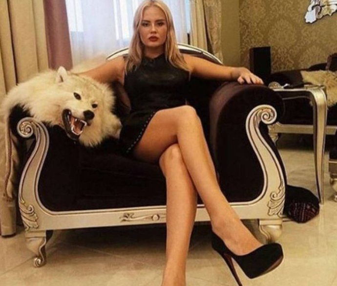 Самая богатая российская очаровательная женщина на фото